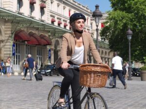 Foto categorie dames helm paris-7441078_1280